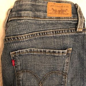 Levis NWOT Perfect Waist 525 Boot Cut Med Wash